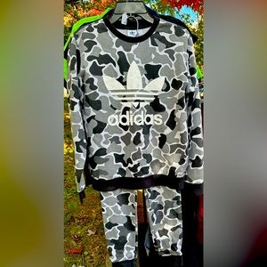Adidas Sweatsuit